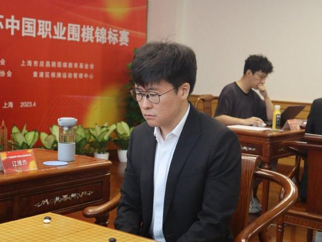 欧美打真军的电影叫什么